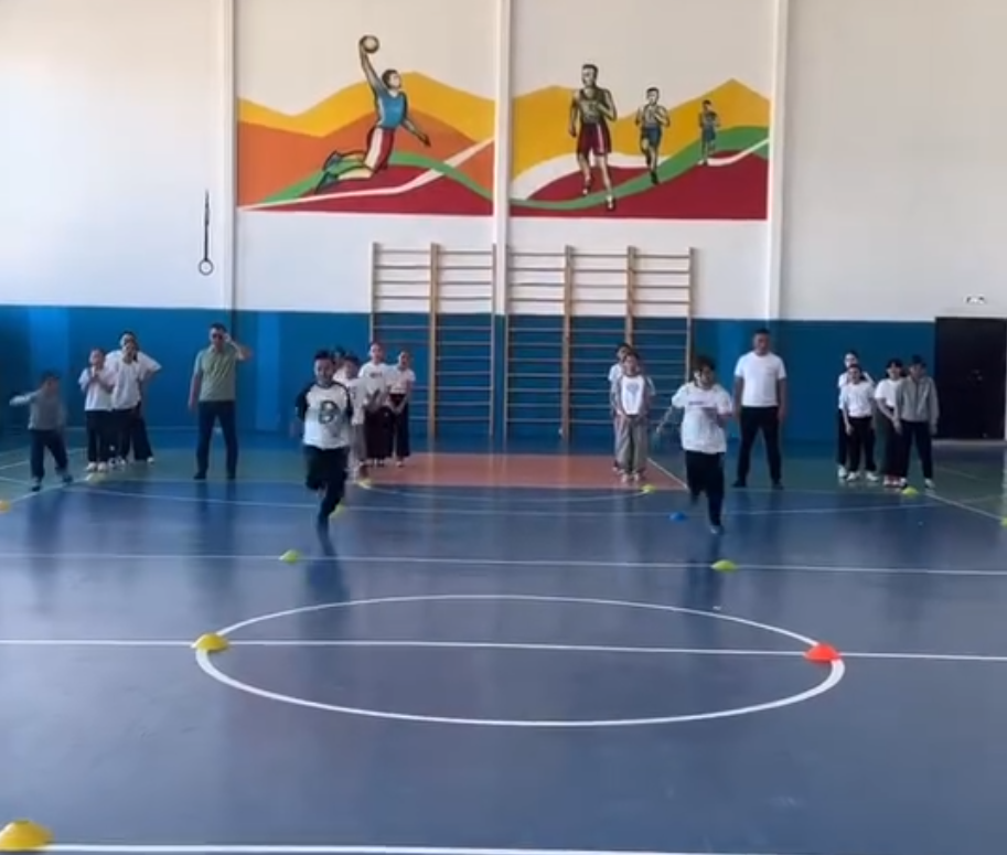 "Интернетсіз күн - ойын, спорт және ойын - сауық күні!" тақырыбында спорттық сайыс